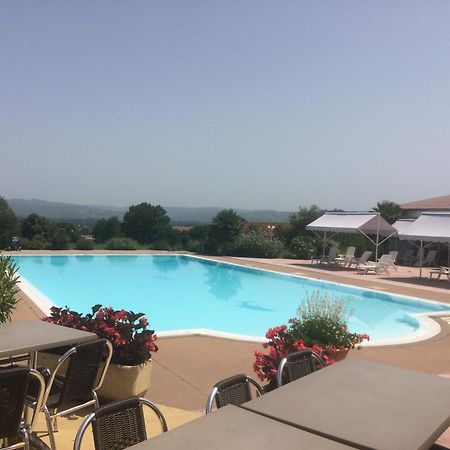 Hotel Restaurant - Le Vieux Pigeonnier Loubressac Luaran gambar