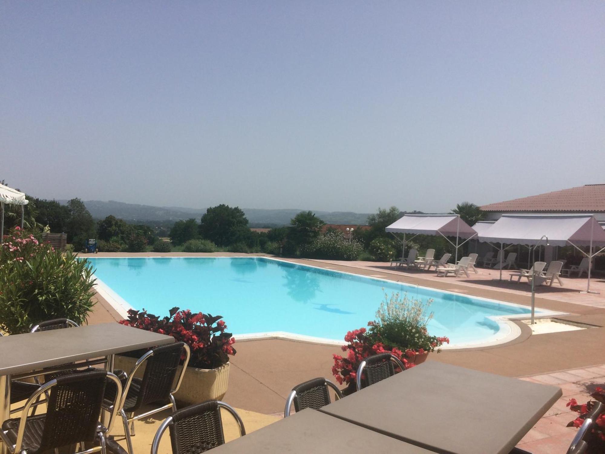Hotel Restaurant - Le Vieux Pigeonnier Loubressac Luaran gambar
