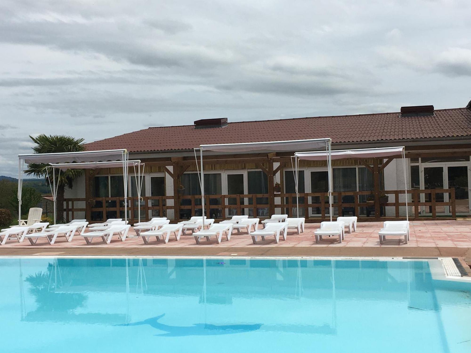 Hotel Restaurant - Le Vieux Pigeonnier Loubressac Luaran gambar